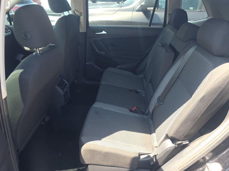 2019 Volkswagen Tiguan S photo 9