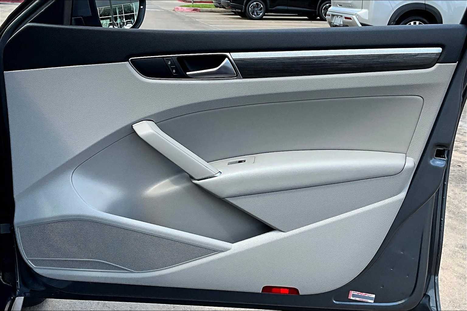 2018 Volkswagen Passat 2.0T SE photo 19
