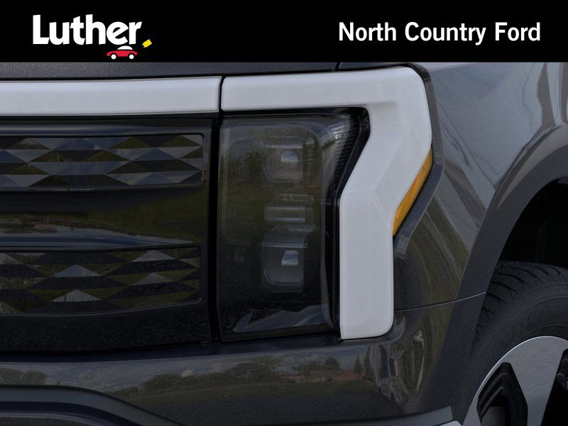 2025 Ford F-150 Lightning Platinum photo 18