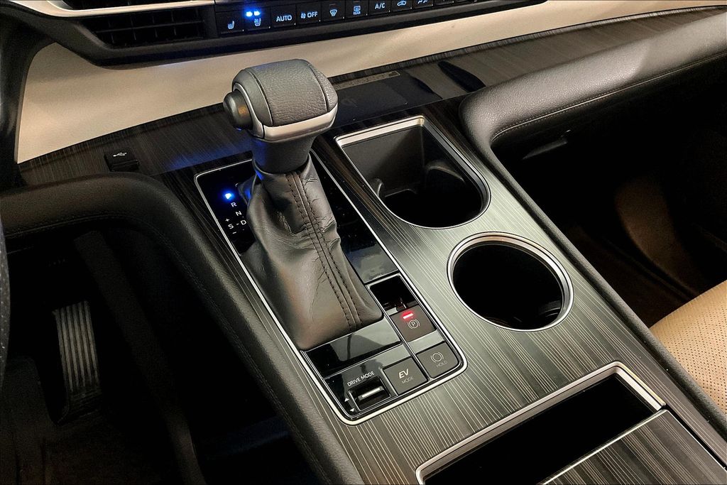 2022 Toyota Sienna Limited photo 30