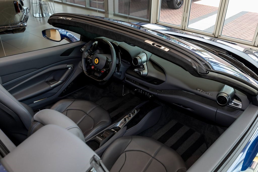2022 Ferrari F8 Spider photo 35