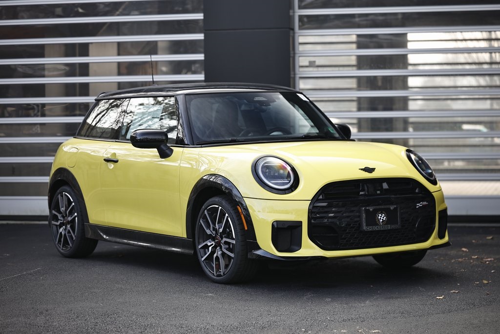 2026 MINI Hardtop 2 Door S's photo