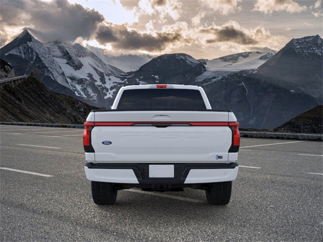 2025 Ford F-150 Lightning Lariat photo 4