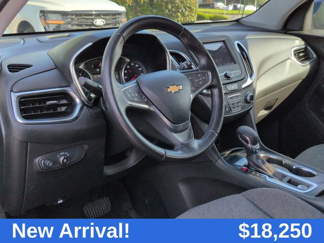 2022 Chevrolet Equinox LT photo 3