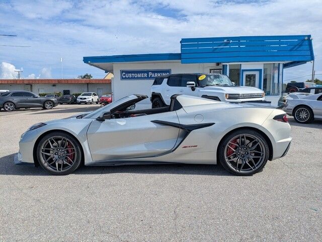 2023 Chevrolet Corvette Z06 3LZ photo 3
