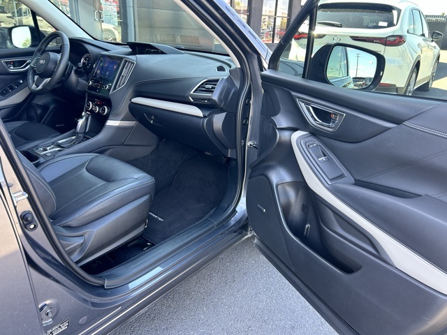 2022 Subaru Forester Limited photo 19