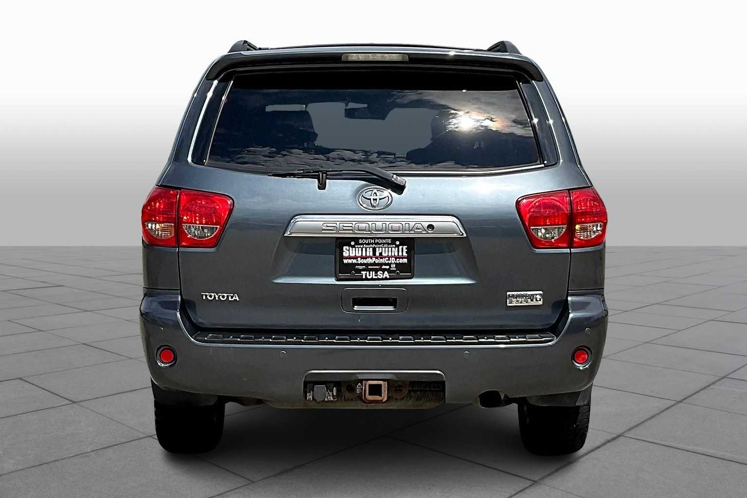 2008 Toyota Sequoia Platinum photo 4