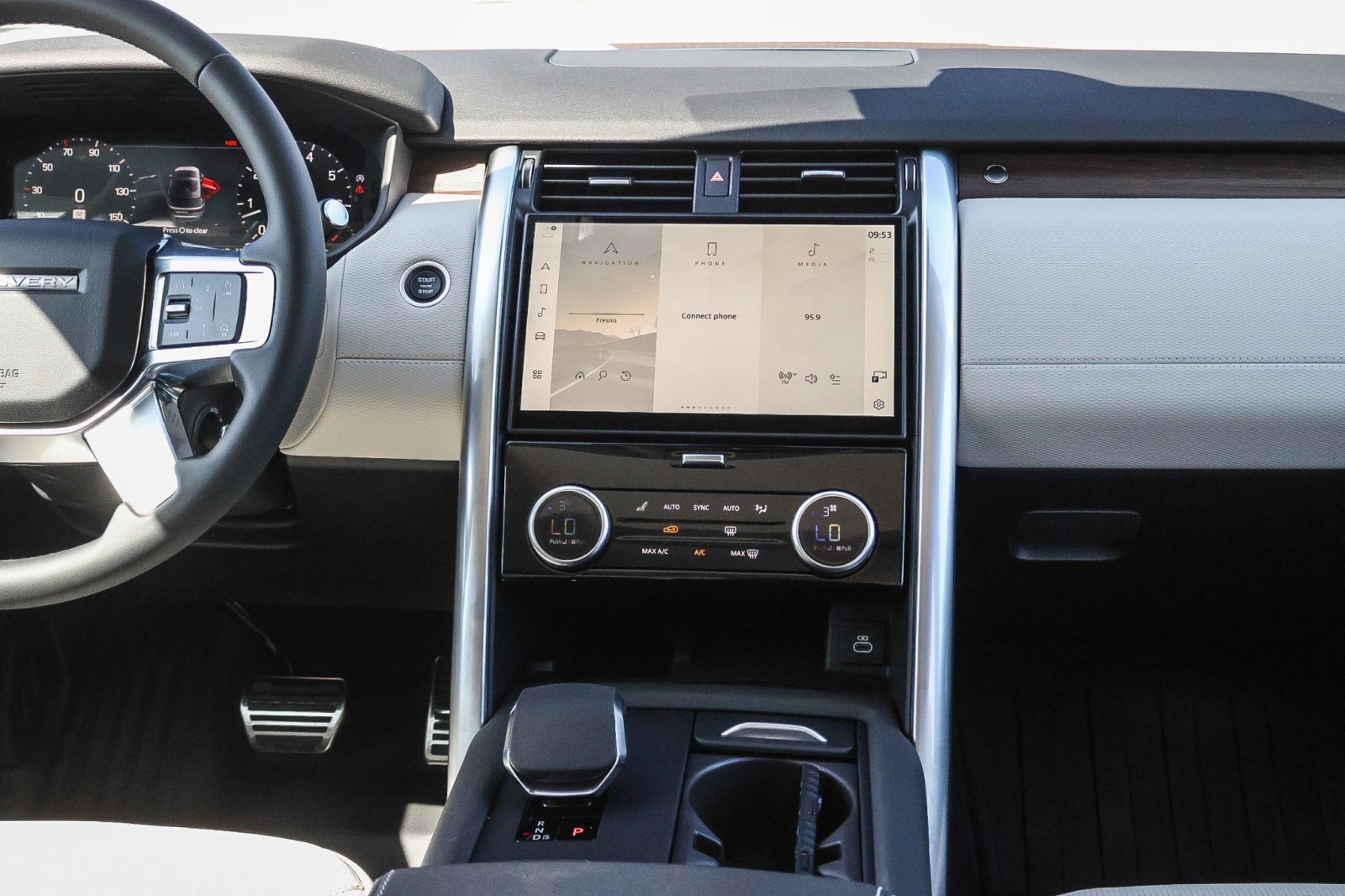 2025 Land Rover Discovery SE photo 14