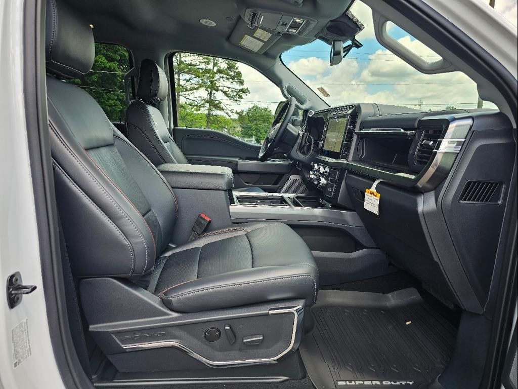 2024 Ford F-250 Lariat photo 14