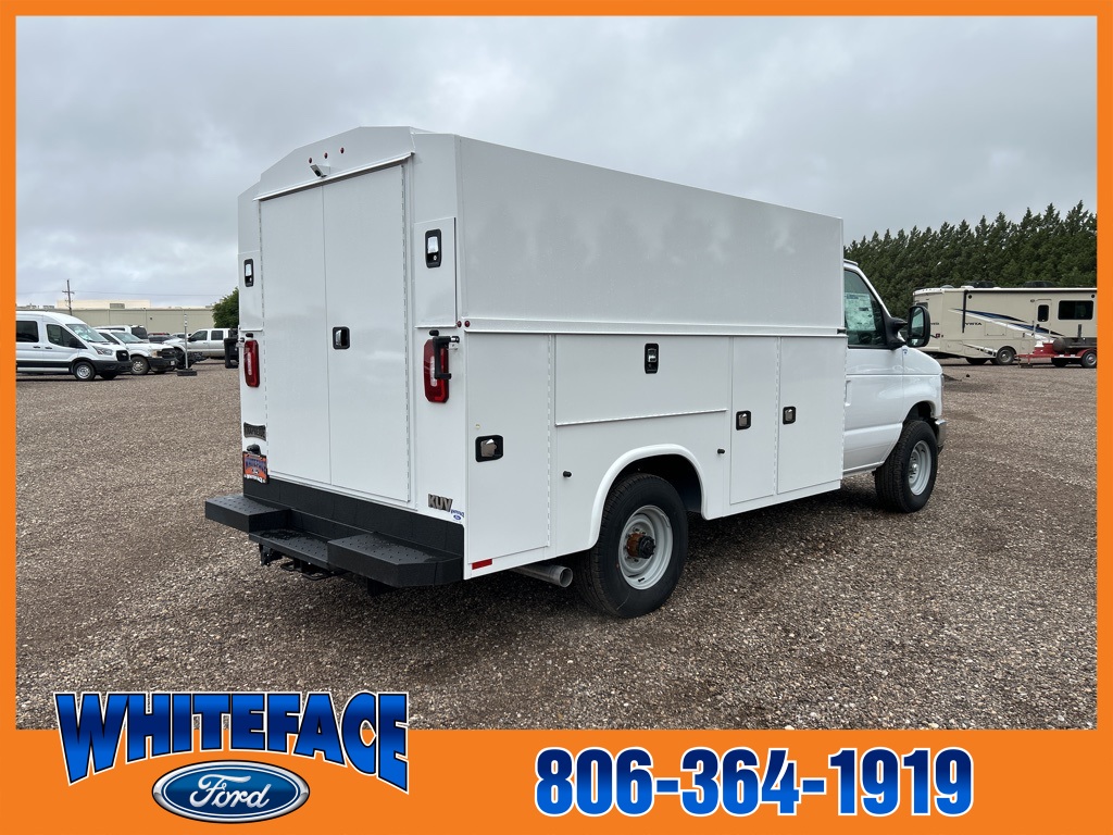 2025 Ford E-350 Base photo 5