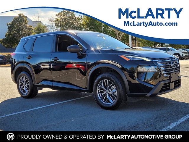 2024 Nissan Rogue S's photo