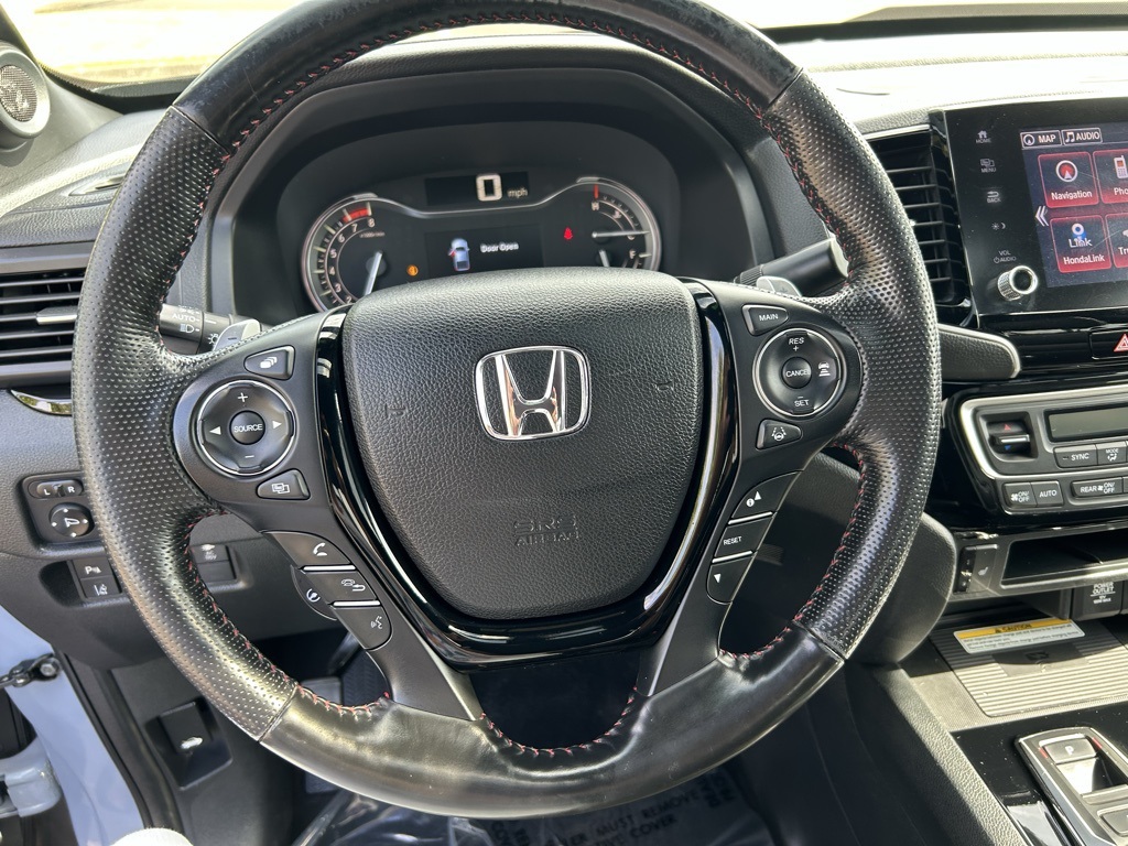 2023 Honda Ridgeline Black Edition photo 12