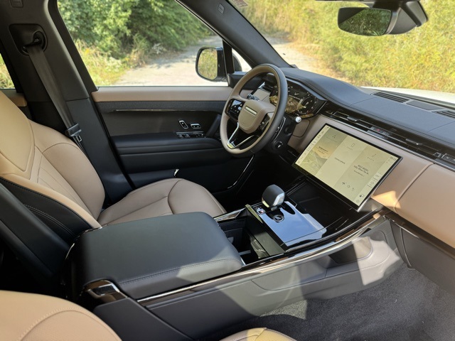 2025 Land Rover Range Rover Sport SE photo 20