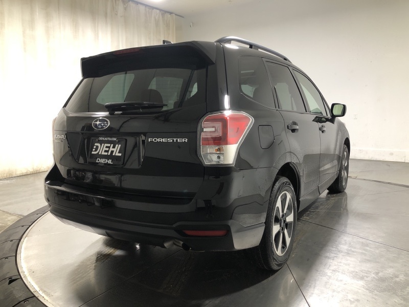 2018 Subaru Forester 2.5i Premium photo 4
