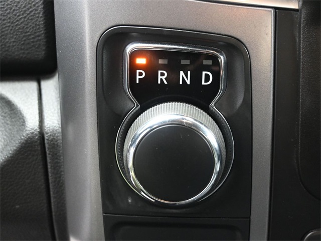 2022 Ram 1500 Classic SLT photo 3