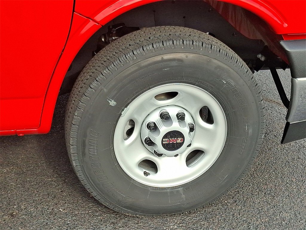 2025 Gmc Savana 2500 Cargo photo 4