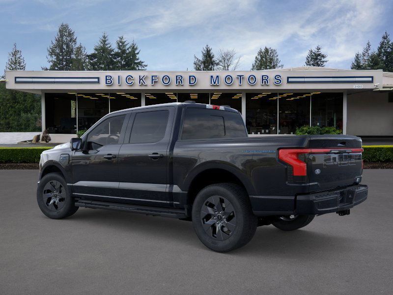 2025 Ford F-150 Lightning Lariat photo 2