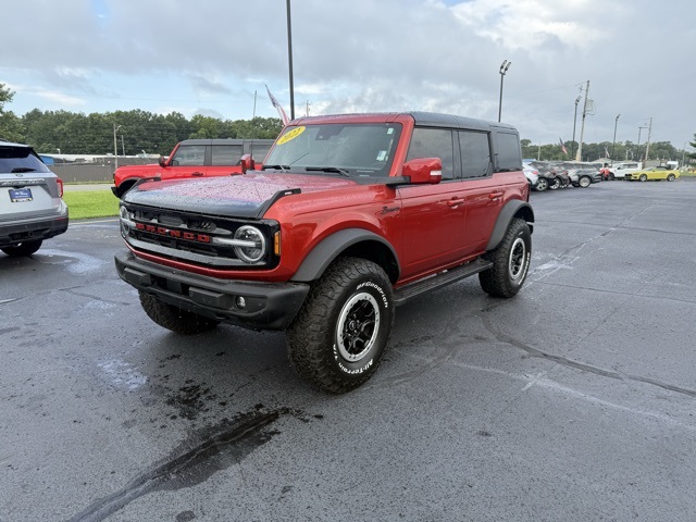 2022 Ford Bronco Outer Banks photo 2