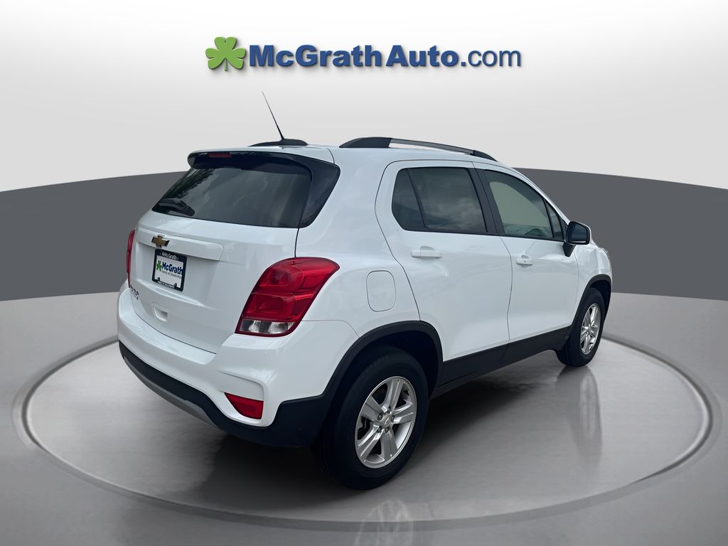 2022 Chevrolet Trax LT photo 3