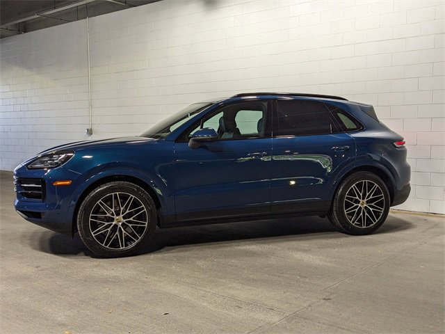2024 Porsche Cayenne S photo 2