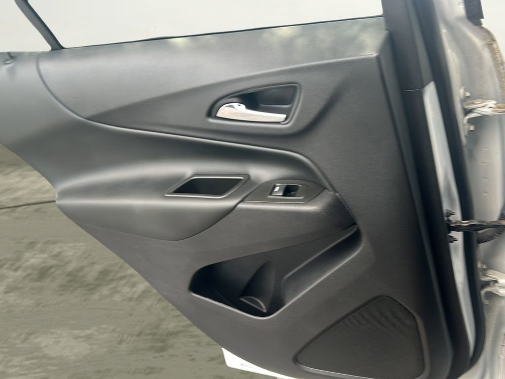 2020 Chevrolet Equinox LT photo 19
