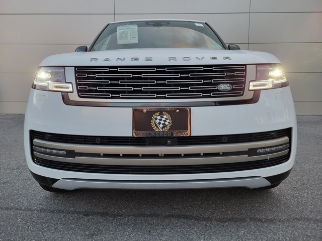 2025 Land Rover Range Rover SE photo 10