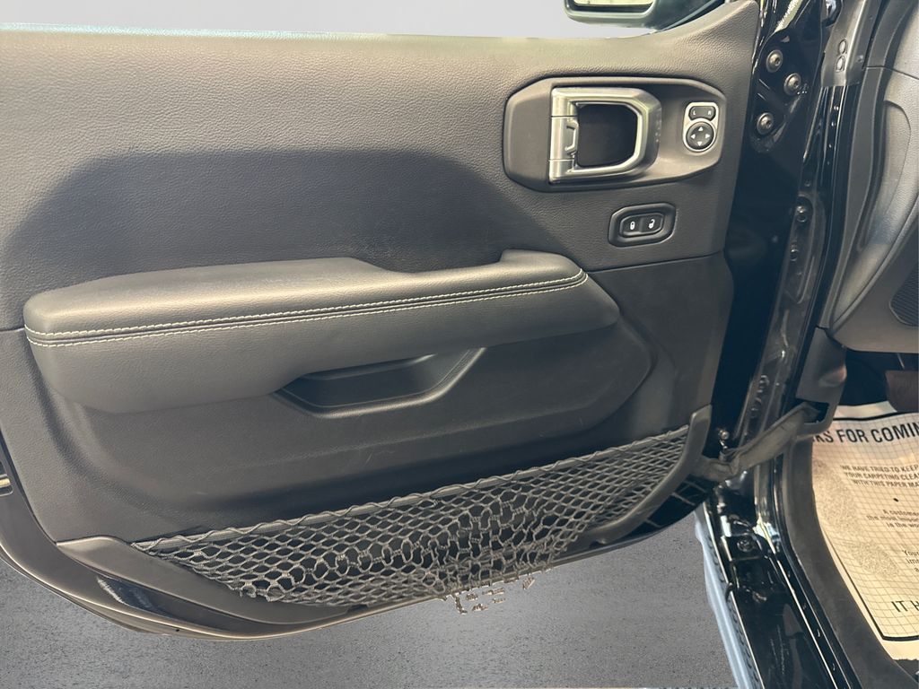 2022 Jeep Wrangler Unlimited Sahara 4xe photo 24