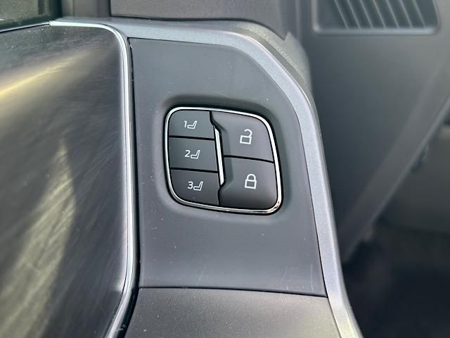 2025 Ford F-150 Lariat photo 25