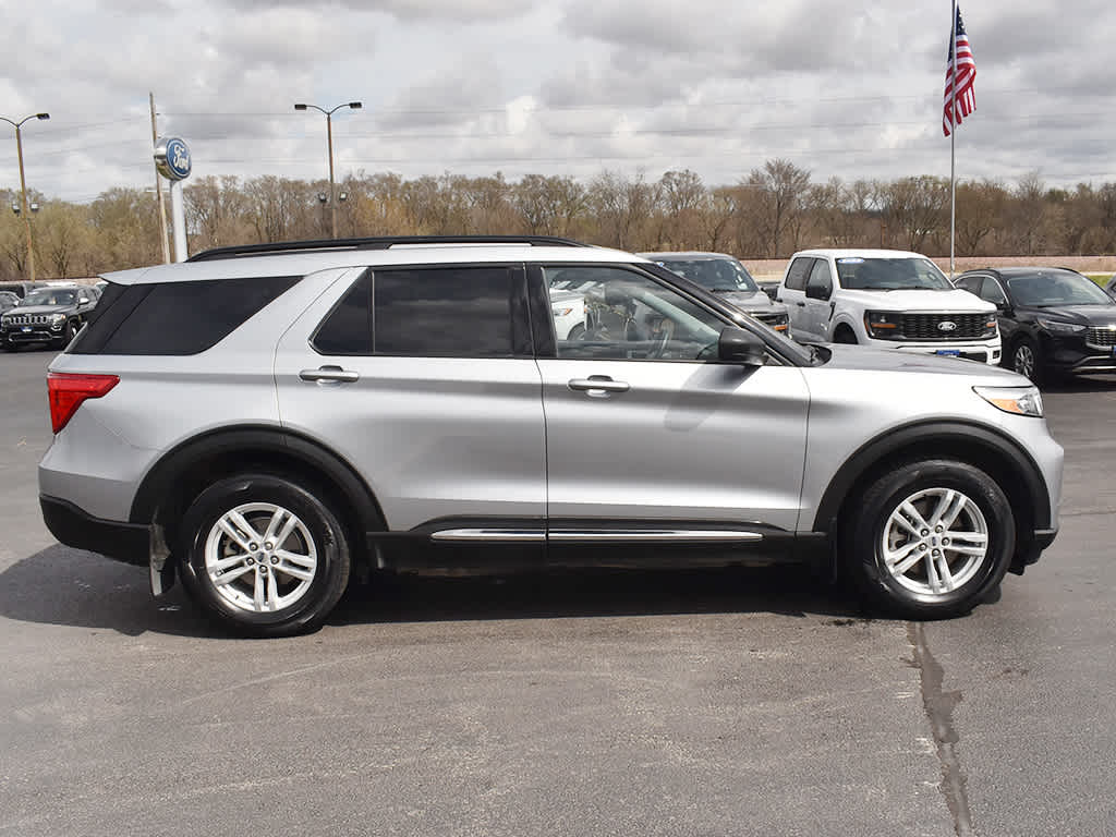 2022 Ford Explorer XLT photo 13