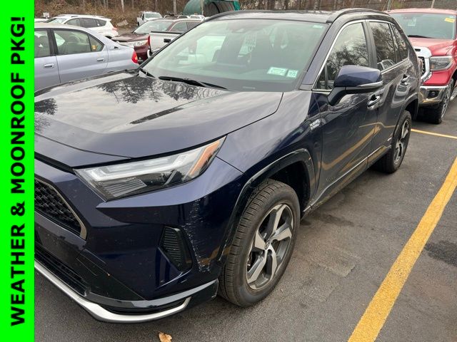 2023 Toyota RAV4 SE's photo