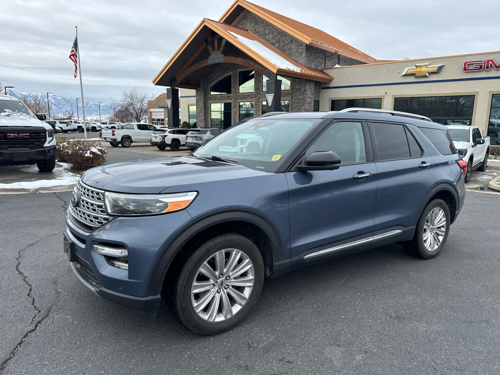 2021 Ford Explorer Limited's photo