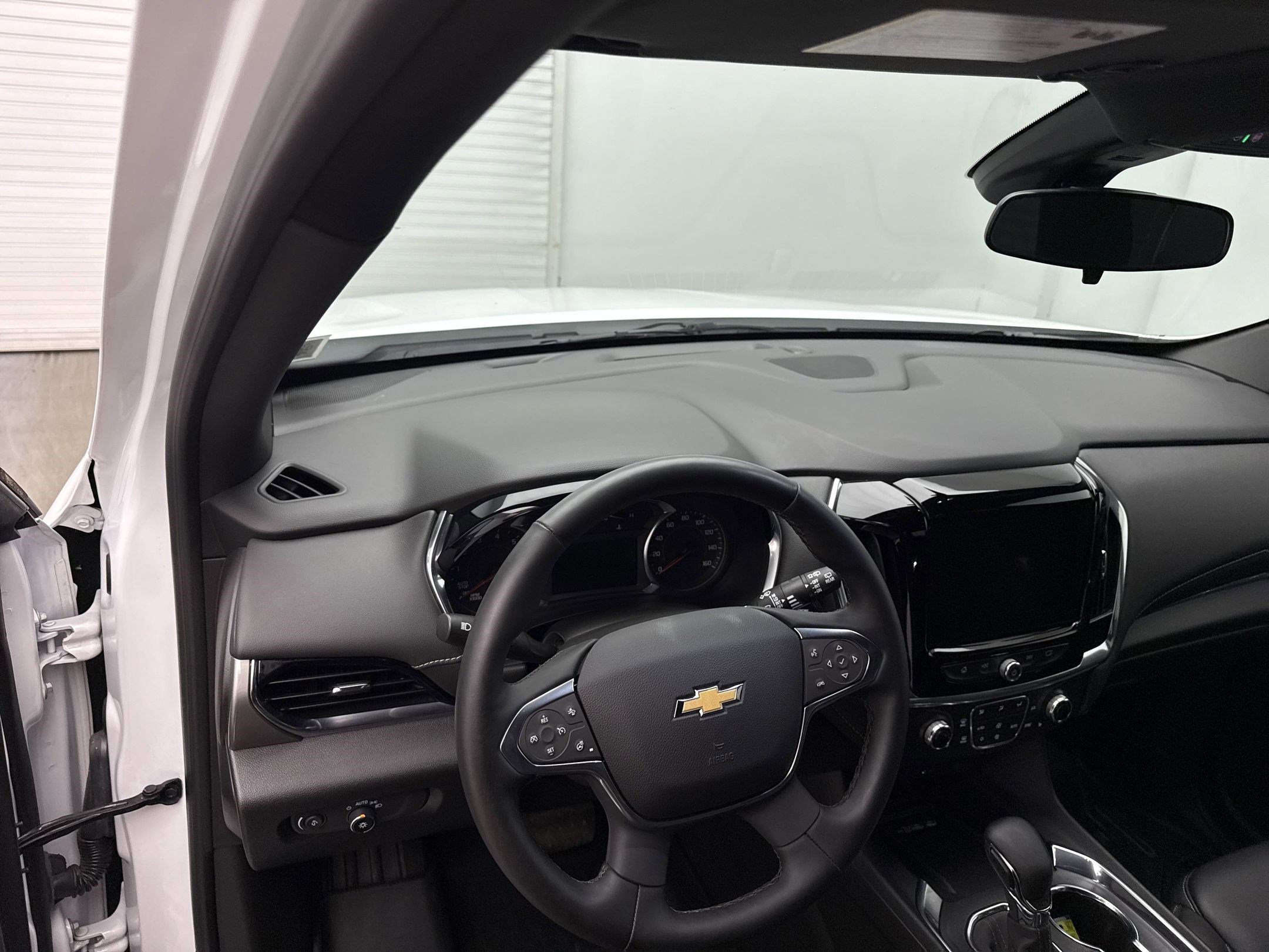 2023 Chevrolet Traverse Leather photo 3