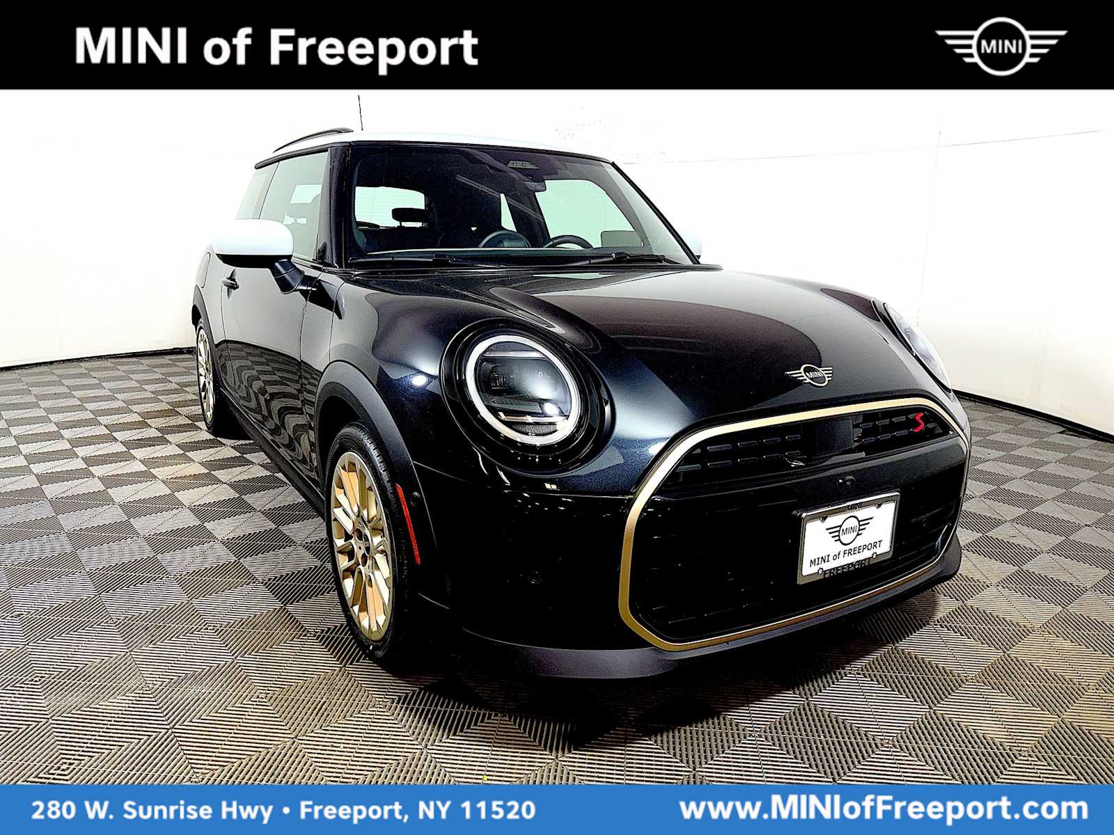 2025 MINI Hardtop 2 Door S's photo
