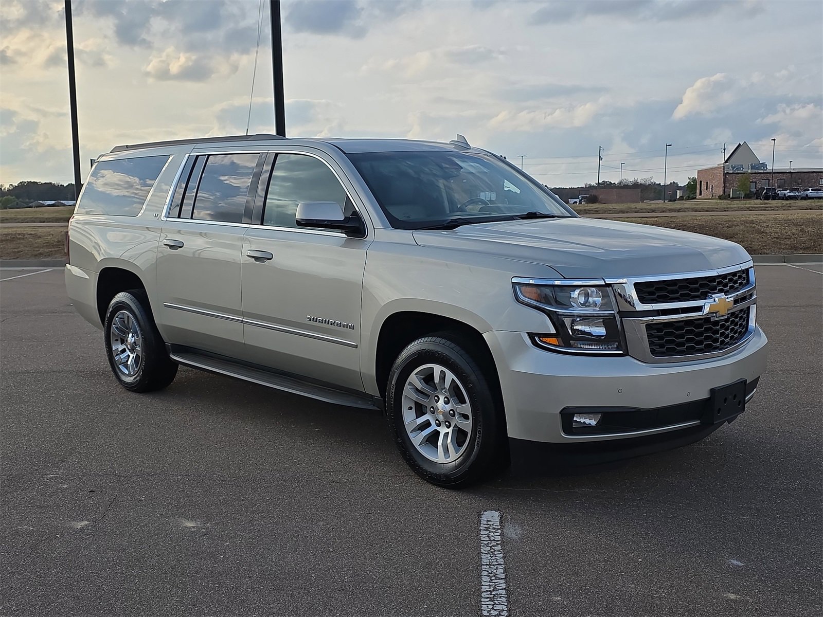 Used 2016 Chevrolet Suburban LT with VIN 1GNSKHKC8GR421020 for sale in Madison, MS