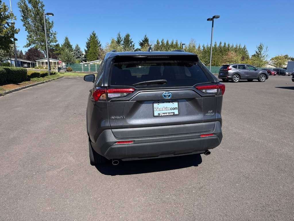 2021 Toyota RAV4 Hybrid LE photo 4