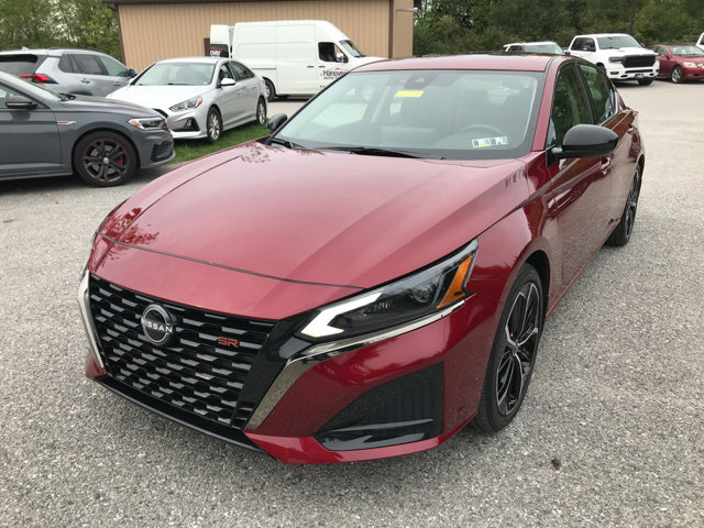 2024 Nissan Altima 2.5 SR photo 3
