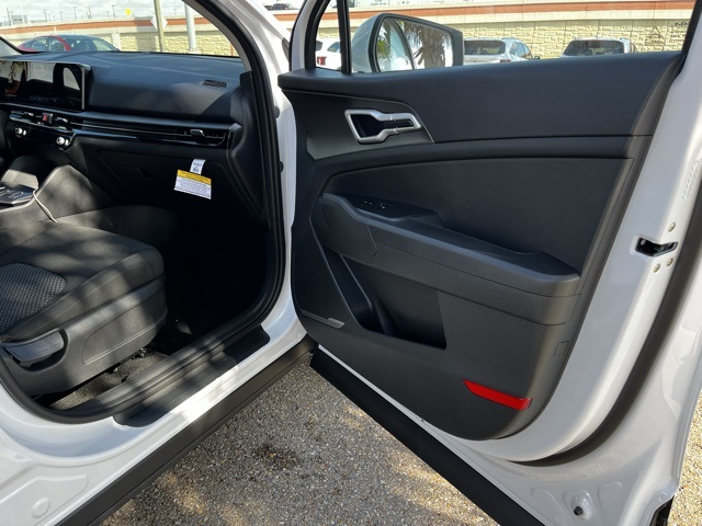 2026 Kia Sportage LX photo 18