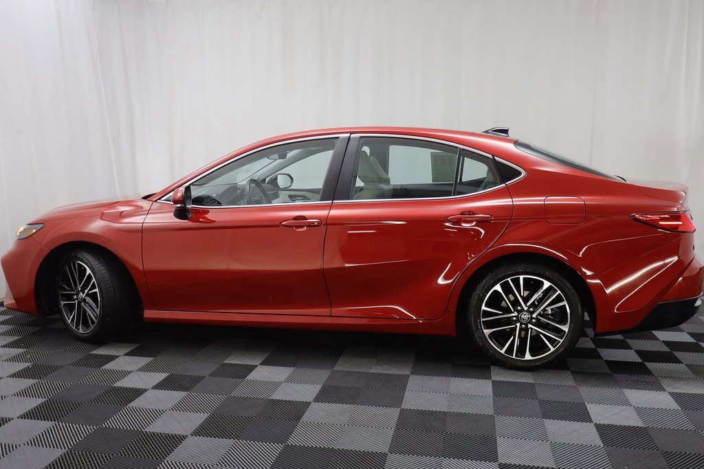 2025 Toyota Camry XLE photo 4