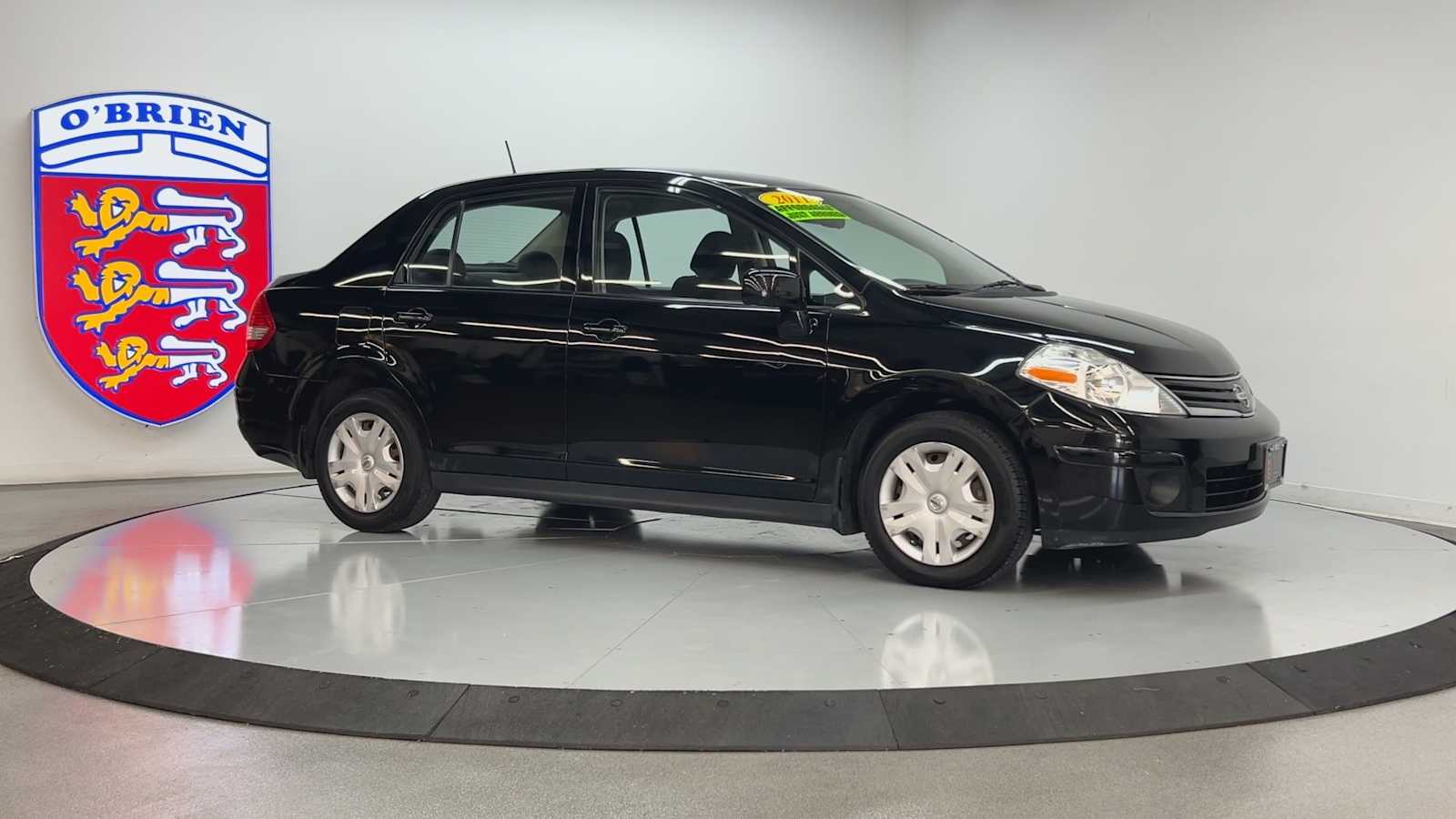 2011 Nissan Versa 1.8 S photo 3