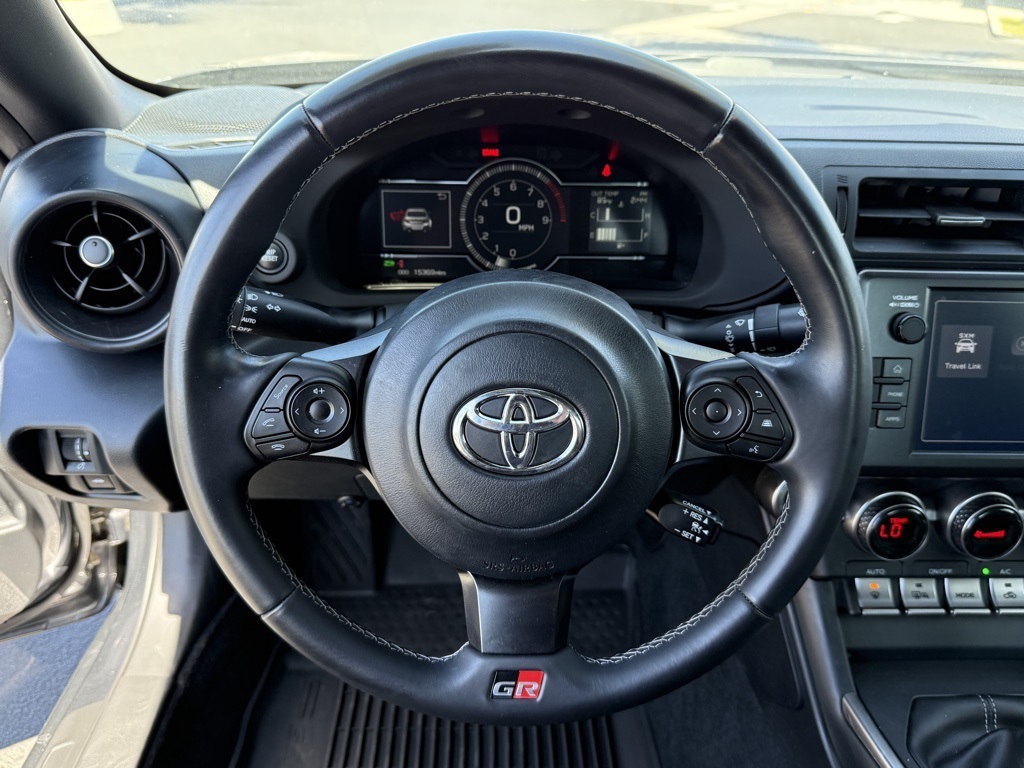 2024 Toyota GR86 Base photo 19