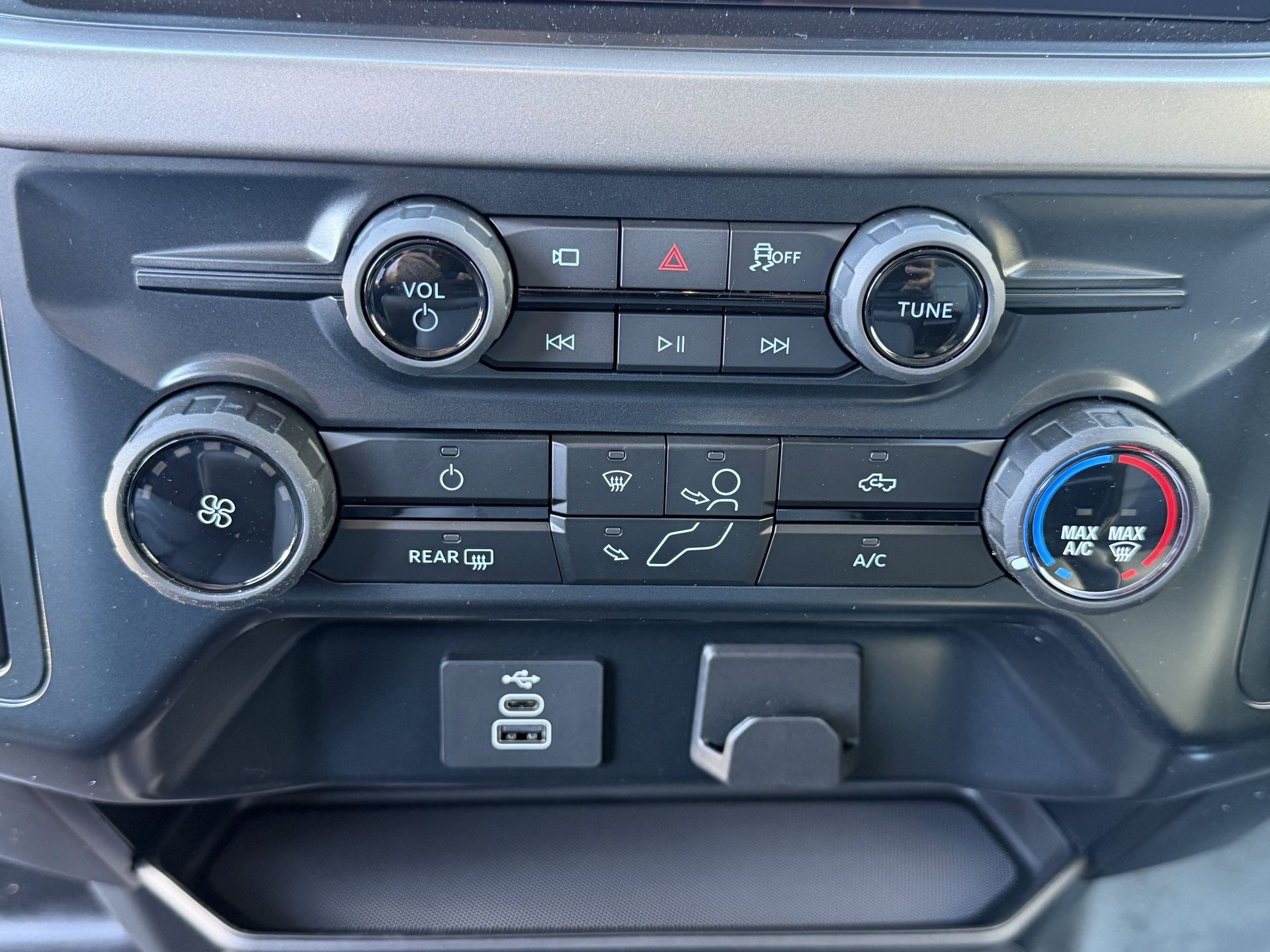 2025 Ford F-150 XL photo 4