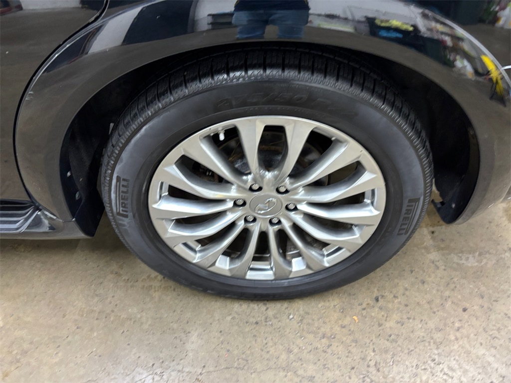 2016 Infiniti QX80 Base photo 30