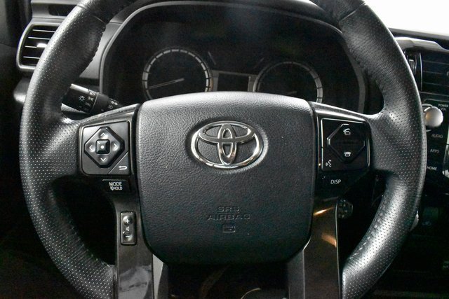 2019 Toyota 4Runner TRD photo 18