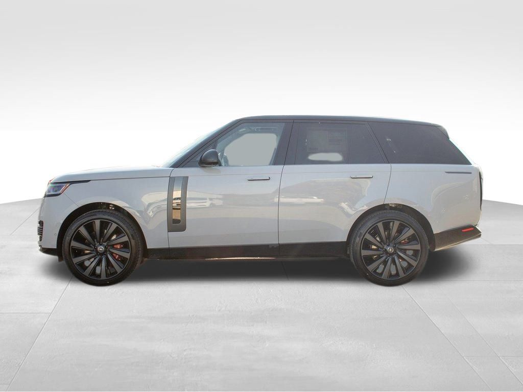 2025 Land Rover Range Rover SV photo 5