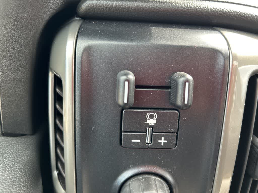 2019 Chevrolet Silverado 3500HD High Country photo 40