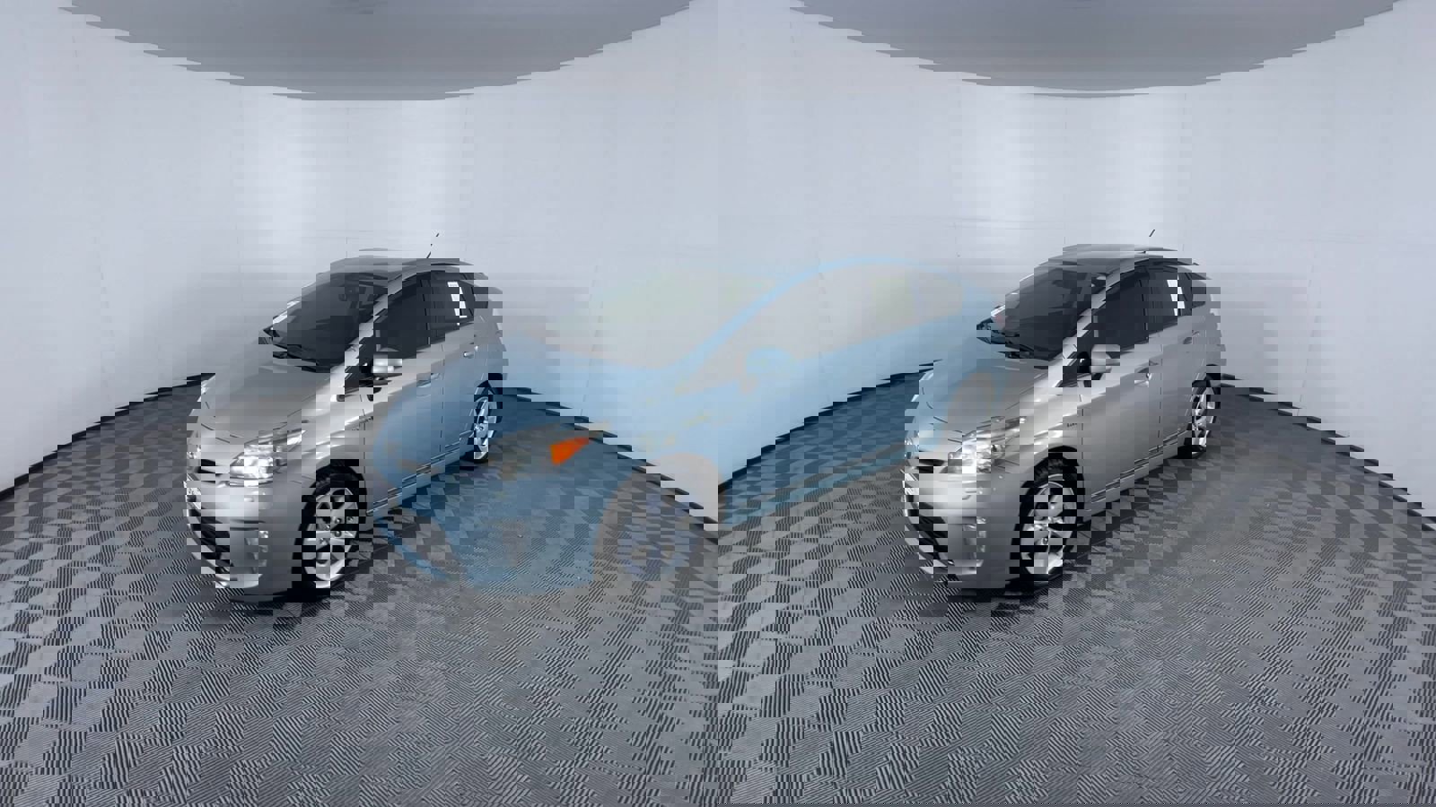 2015 Toyota Prius Four photo 4