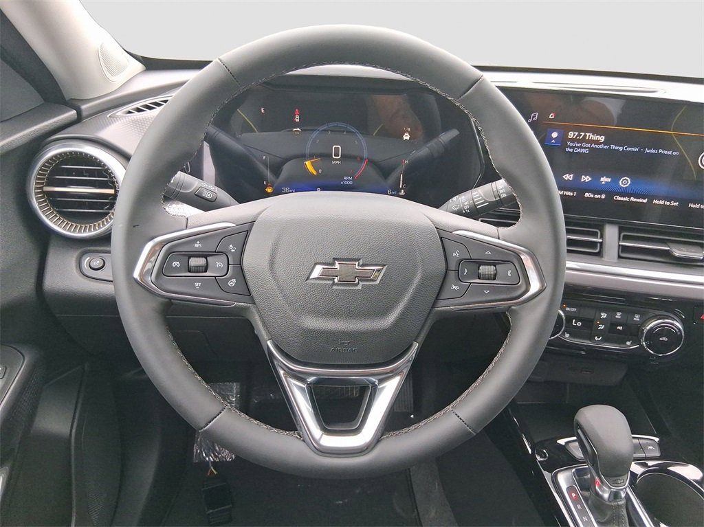 2025 Chevrolet Trax ACTIV photo 10