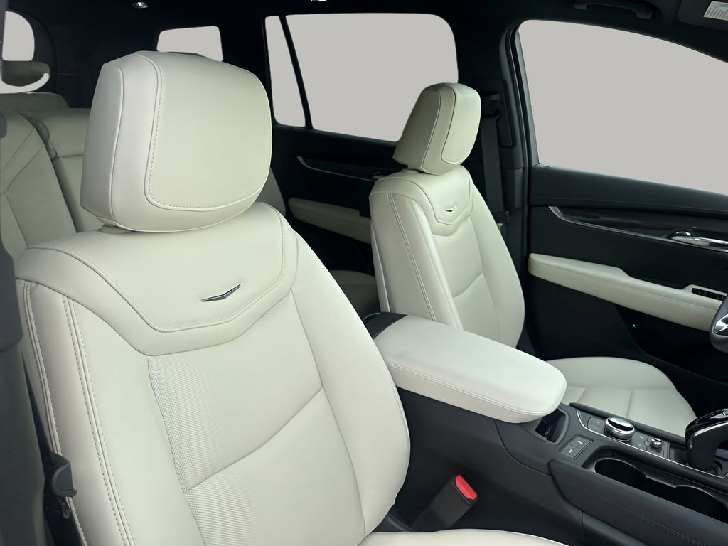 2025 Cadillac XT6 Sport photo 13