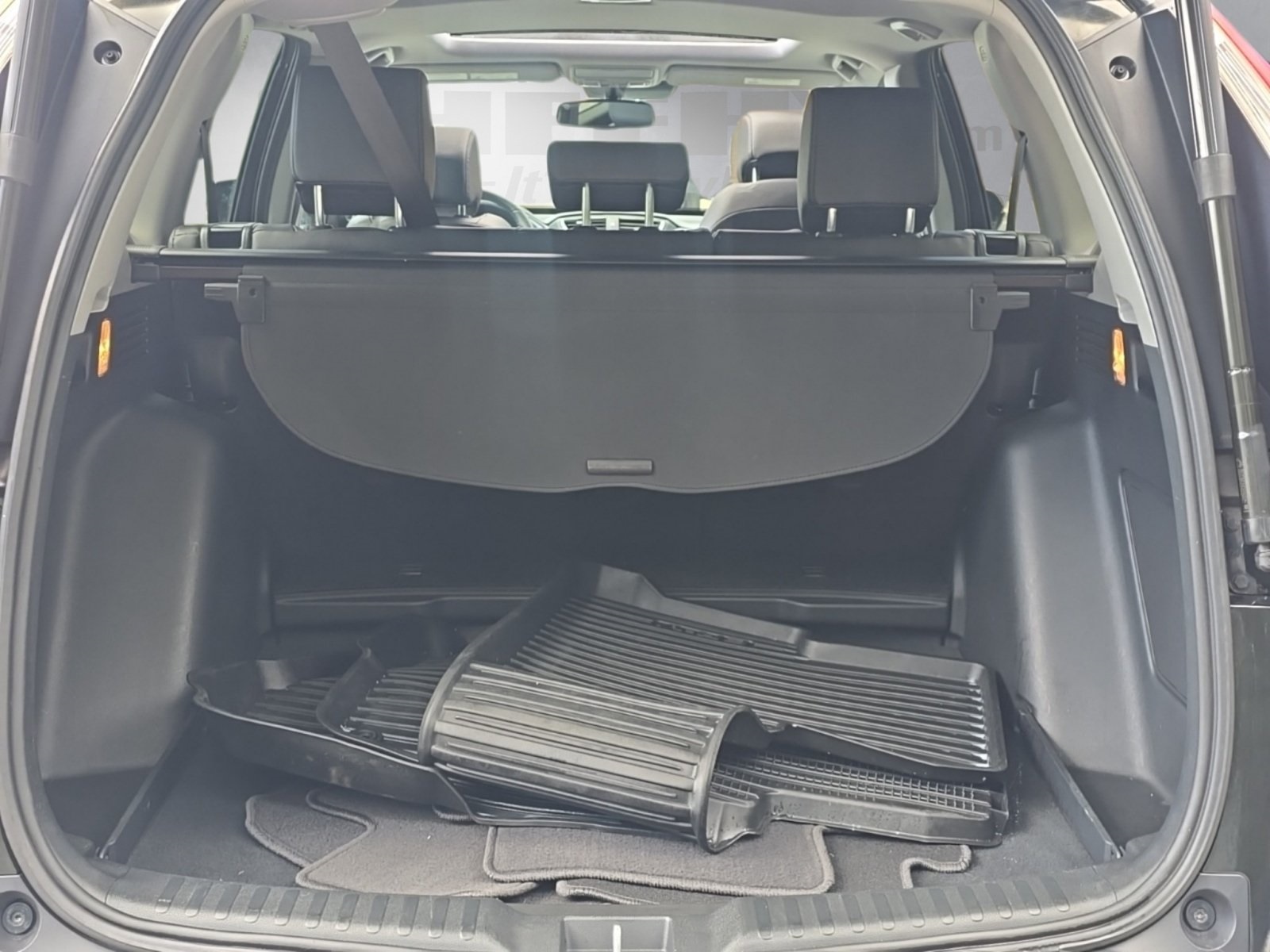 2018 Honda CR-V Touring photo 21