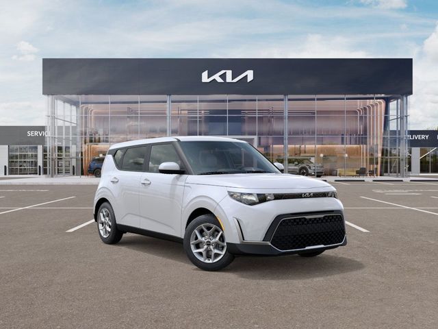 2025 Kia Soul LX's photo